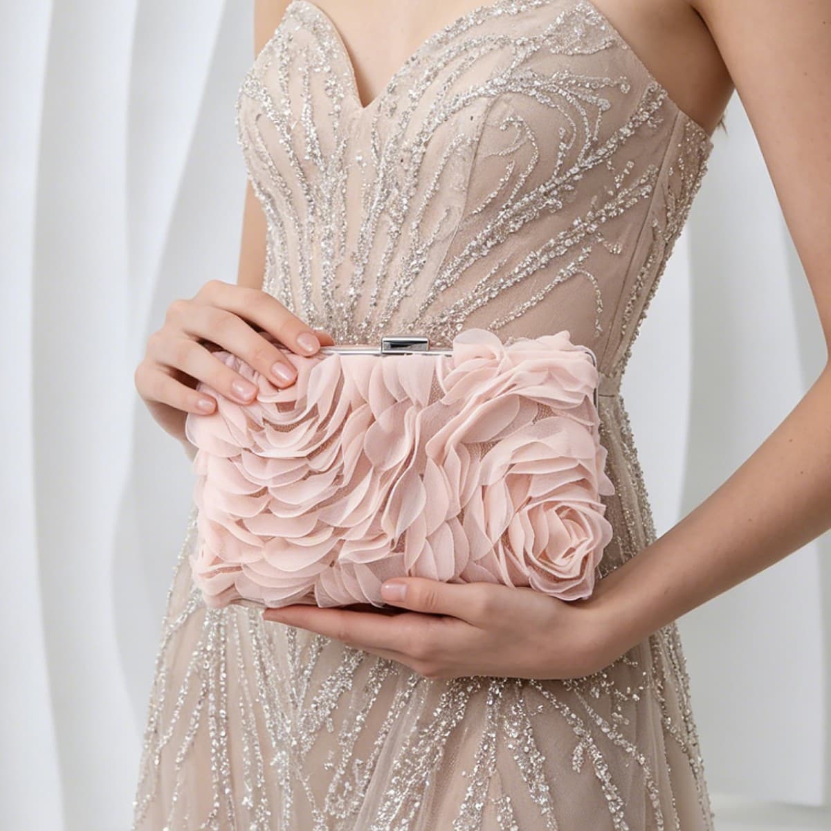 New Fashionable Rose Flower Design with Delicate Pleats, High-End Feel, Evening Bag, Small Square Bag, Fresh Style, Single Shoulder Crossbody Women's Bag