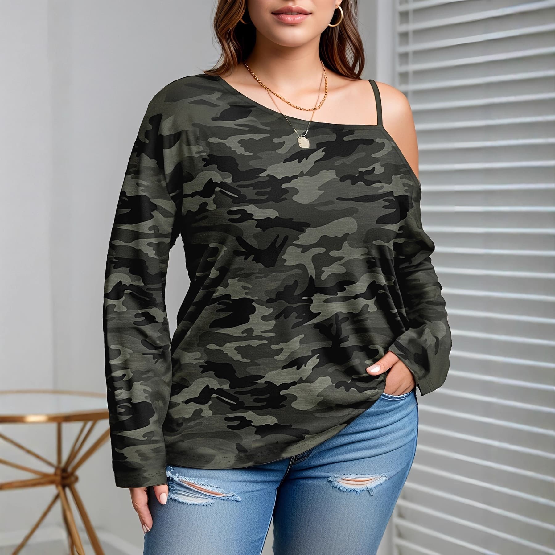 Plus Size Women's Solid Color Off-Shoulder Long Sleeve T-Shirt 2025 New Arrival Amazon Hot Selling Base Layer Top Extra Large Size