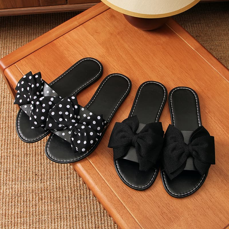 New Flat Round Toe Bow Flip Flops Women Outdoor Flat Large Size Polka Dot Beach Sandals