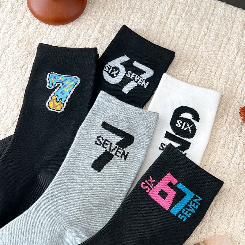 Export New 67 Letter Personality Mid-Calf Socks European American Sports Unisex Trendy Ins Colorful Sweat-Absorbing Long Tube