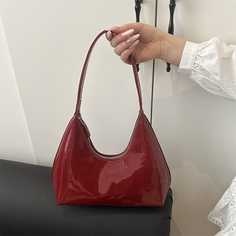 Korean-style patent leather handbag for women, crescent bag, ladies' shoulder bag, stylish textured underarm bag