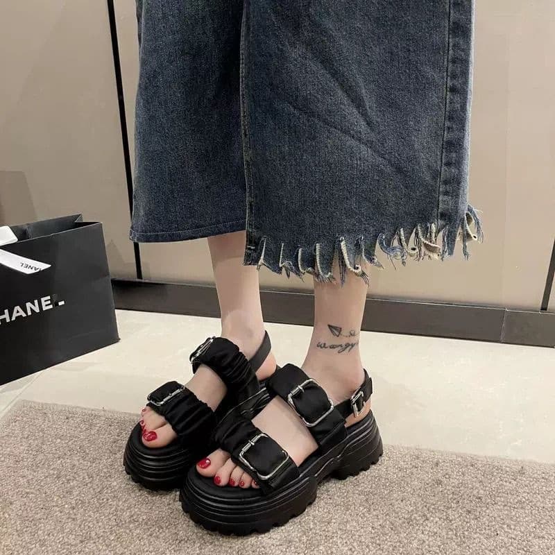 2025 New Summer Thick-Soled Sandals for Women, High-End Platform Roman Style Elevating Fashion One-Strap Beach Shoes