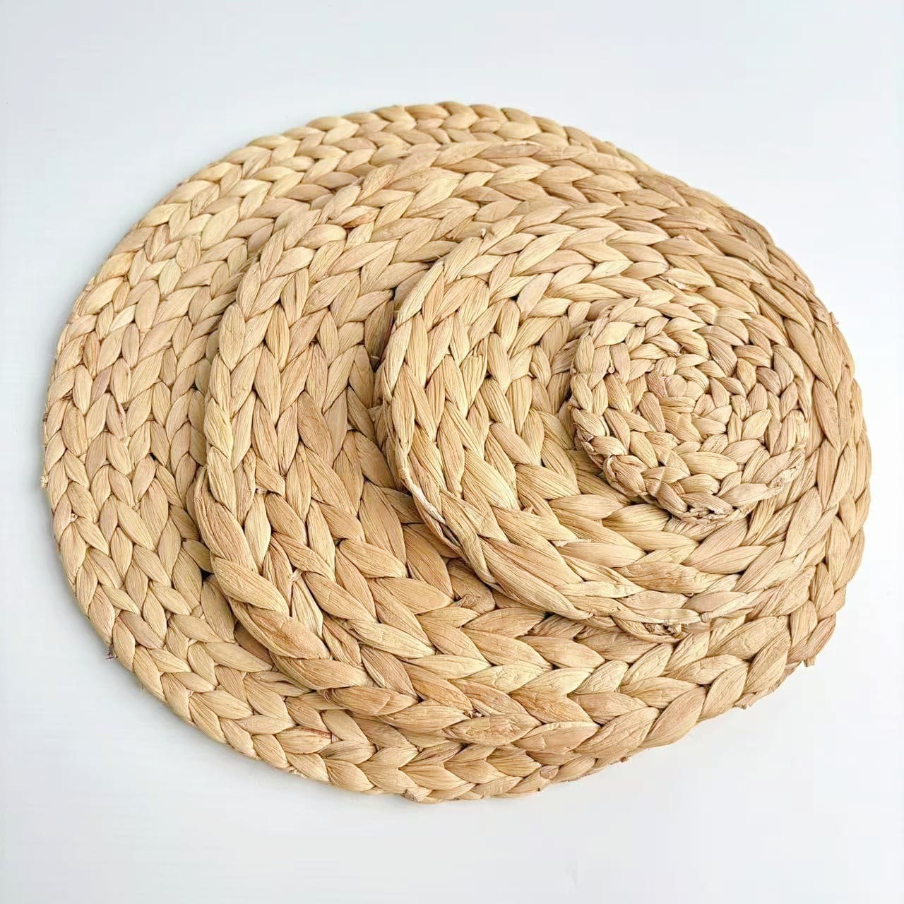 Japanese Gourd Grass Mat Handwoven Placemat, Vietnamese Heat-Resistant Insulation Pad for Dining Table Decoration