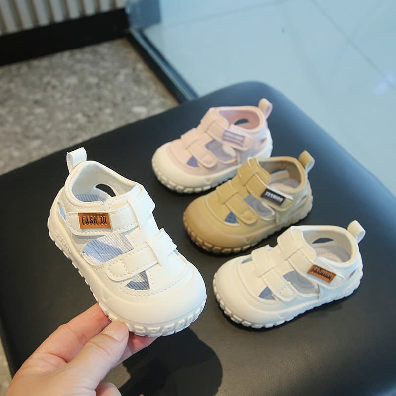 New summer style sandals for boys and girls, non-slip, breathable, closed-toe beach shoes, baby casual walking shoes, versatile shoes
