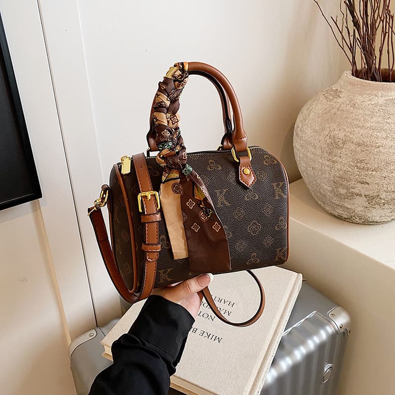 Printed Monogram Handbag Premium Fashion Pillow Bag 2025 New Versatile Sample Shoulder Bag Crossbody Bag for Overseas Market
