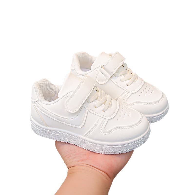 Children's white sneakers, spring and autumn 2025, boys' sports shoes, new school style, girls' casual sneakers, soft-soled baby shoes.