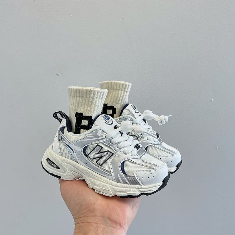 Boys Breathable Casual Shoes 2026 Spring Autumn New Kids Mesh Sports Shoes Girls Versatile Letter Dad Shoes