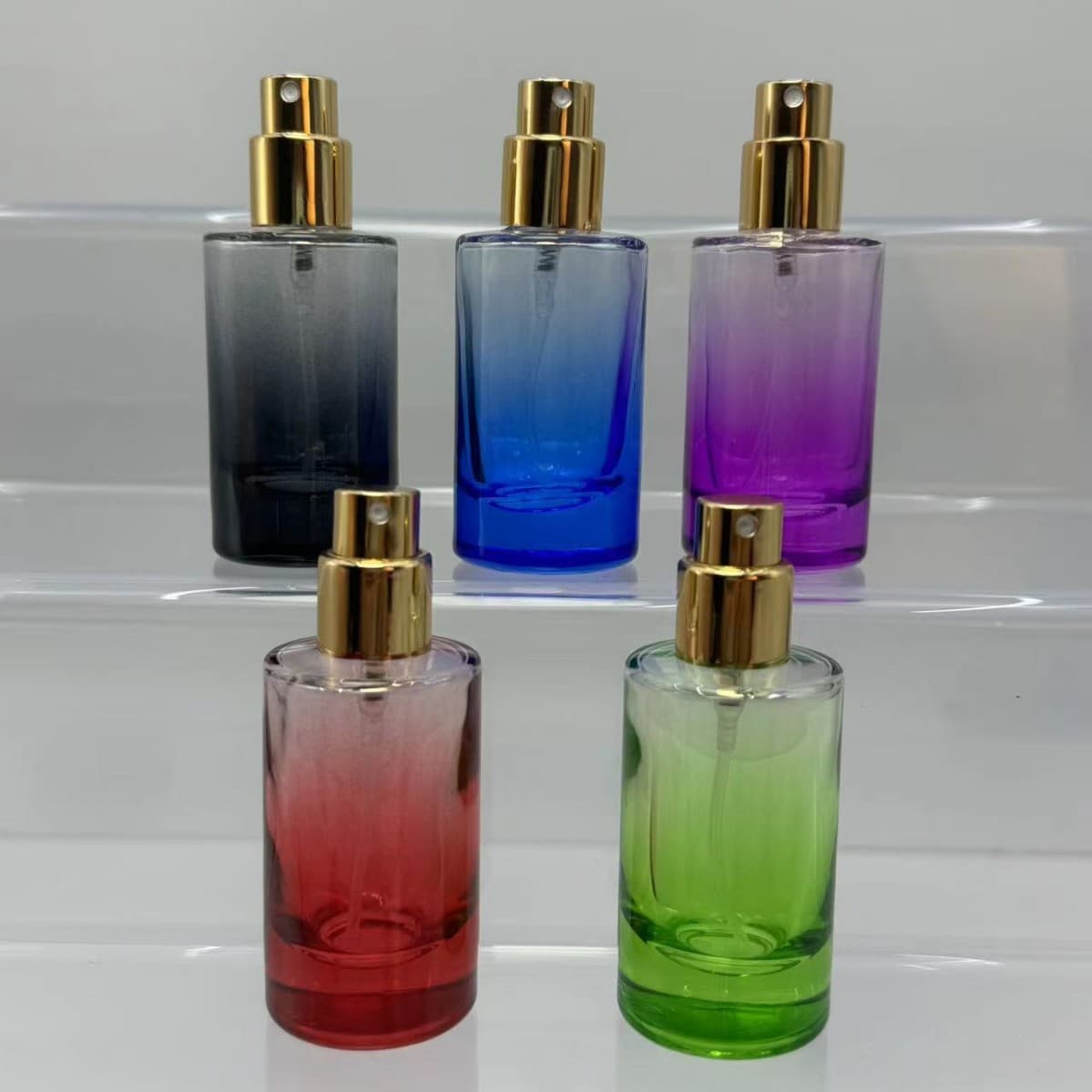 Gradient glass perfume bottle, 30ml perfume decanter, 20ml press-type spray bottle, empty cosmetic bottles wholesale.