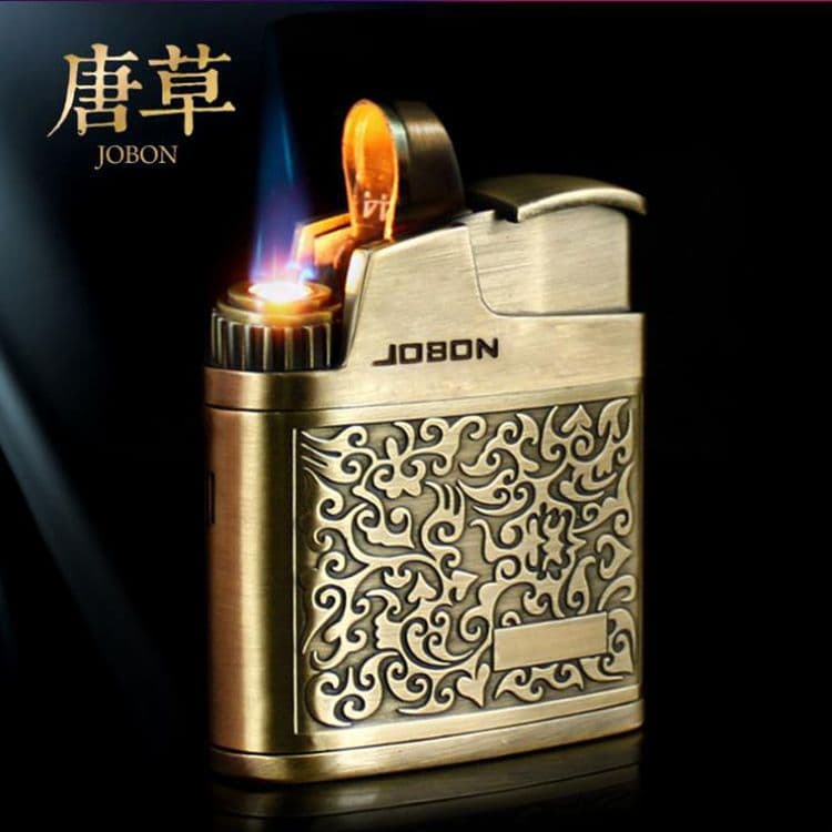 High-end pure copper direct-fill gas windproof lighter, retro and nostalgic antique silver electronic windproof lighter, a great gift for men.