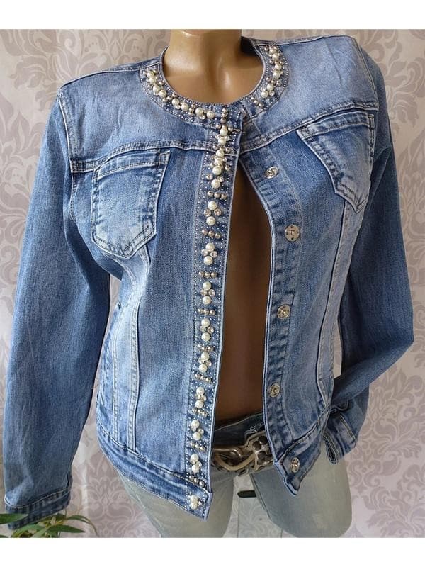 L 33328 Retro Stretch Denim Jacket - A trendy denim jacket popular in Europe and America, sold across Amazon.