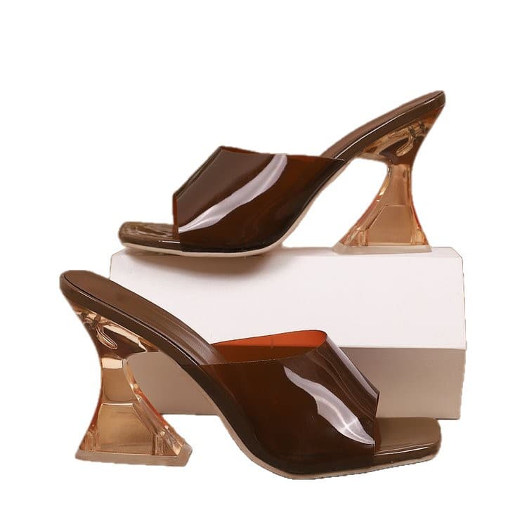 Plus-size women's export slippers, 2025 summer new style, transparent solid color crystal wine glass high-heeled square-toe sandals.