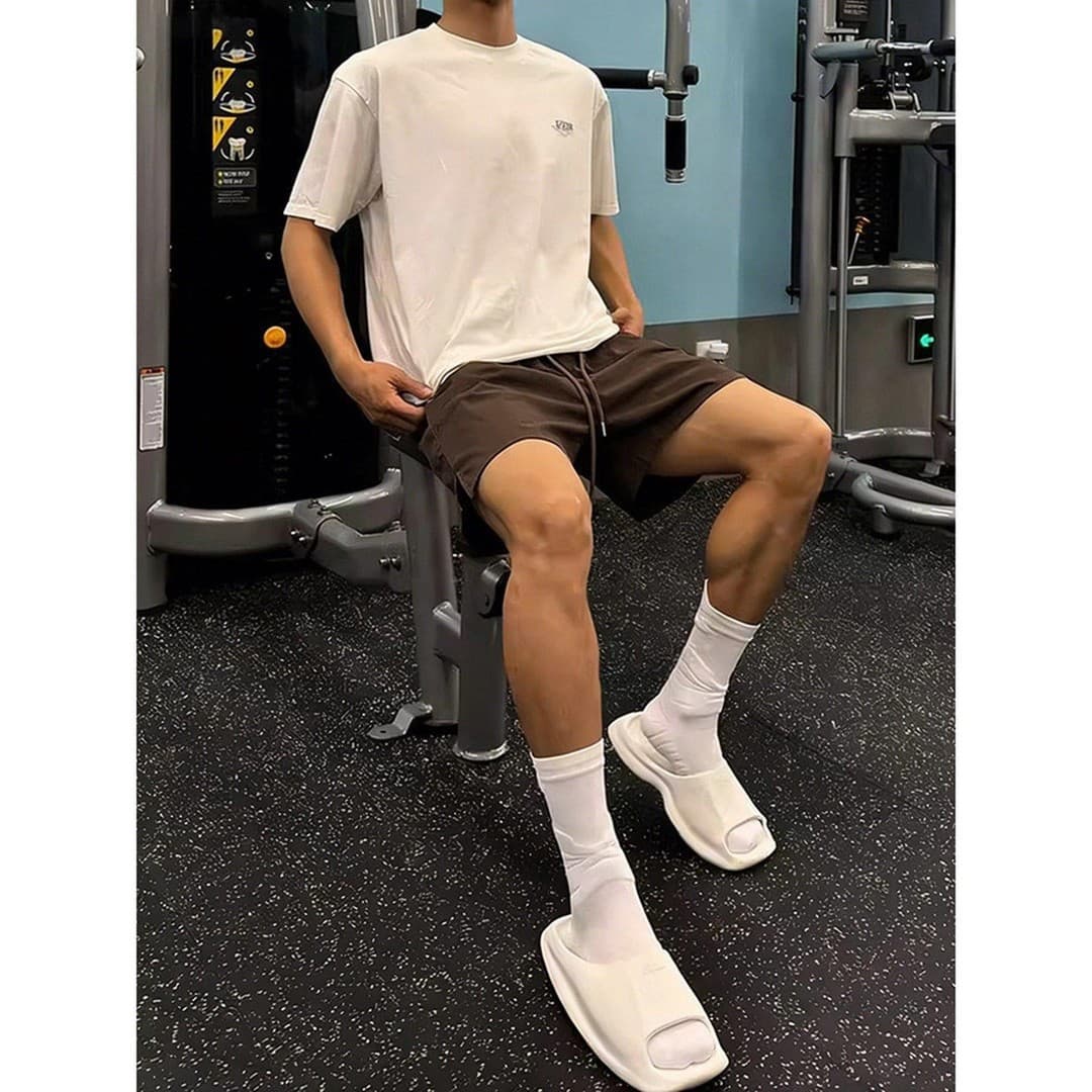 Coffee Brown Textured Pleated Cargo Shorts for Men Summer American Cleanfit Casual Pants 5/4 Length