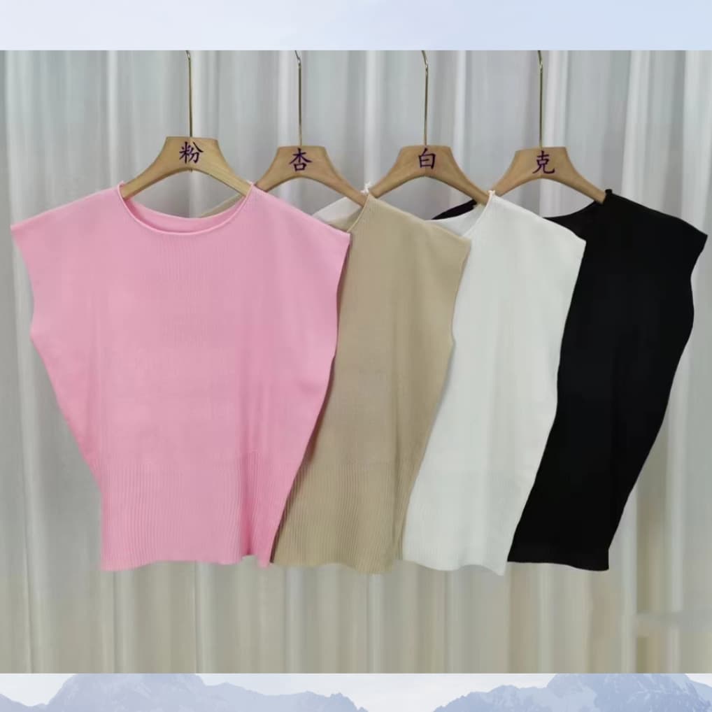 Knitwear new solid color round neck top summer hot girl slim fit waist tight shoulder short sleeve T-shirt short bottoming women