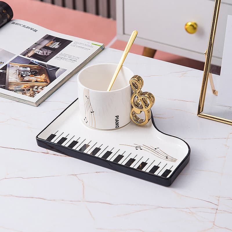 Black and White Melody Piano-Shaped Ceramic Coffee Cup and Saucer Set, Creative Design, High-End Gift