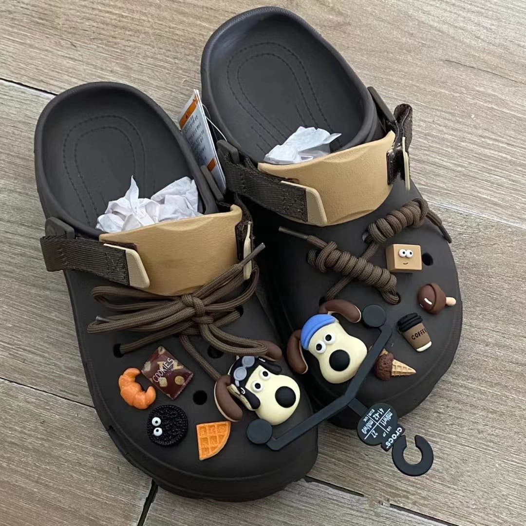 Crocs Shoe Charms Decoration Buckle DIY Cute Cartoon Accessories Black Same Style as Xiaohongshu