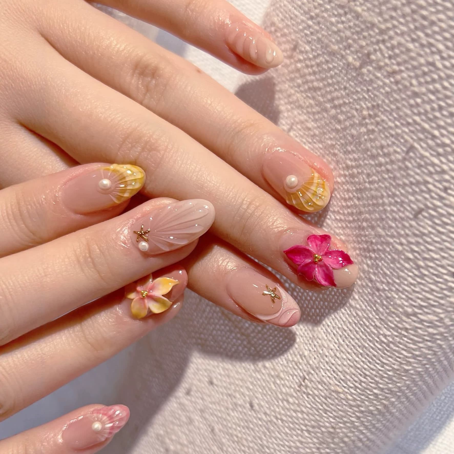 2026 Cross-Border Hot Selling Rose Red 3D Carved Wave Shell Island Vacation Atmosphere Nail Art Press-On Nails
