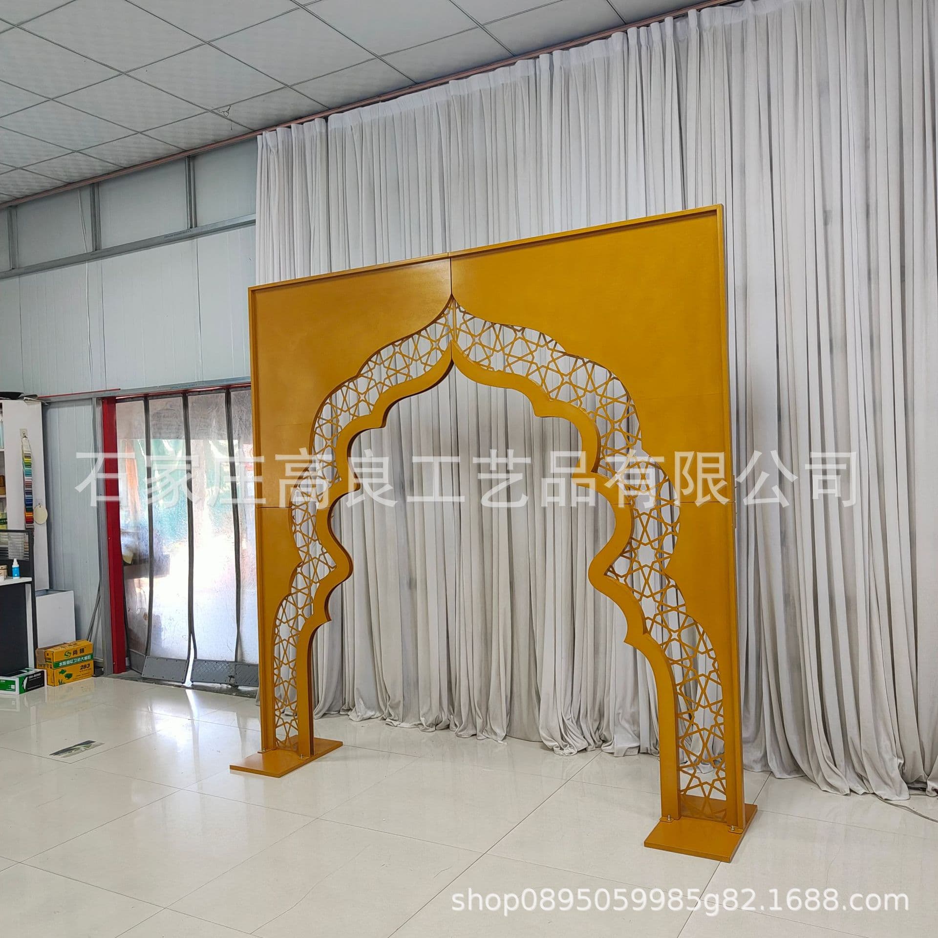 Factory Direct Sales Customized Golden Cut Out Arch with Lights Wedding Event Scene Layout Decorative Props