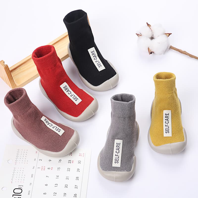 Baby walking shoes, soft-soled, non-slip, suitable for spring and autumn, baby socks, indoor floor shoes, early education, breathable shoes and socks for infants and toddlers.