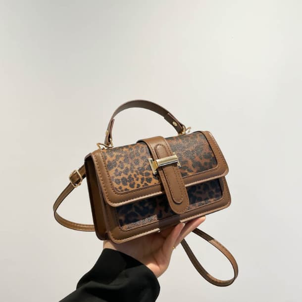 2025 Retro Chic Leopard Print Spring/Summer New Fashionable Shoulder/Crossbody Handbag for Commuters and Trendy Women