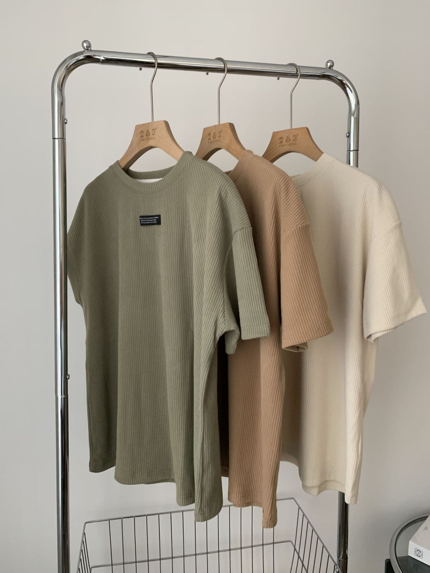 (Factory Supply) Women's Short-Sleeve T-Shirt with Label Design, Early Spring/Summer Loose-Fitting Top, Stylish Base Layer