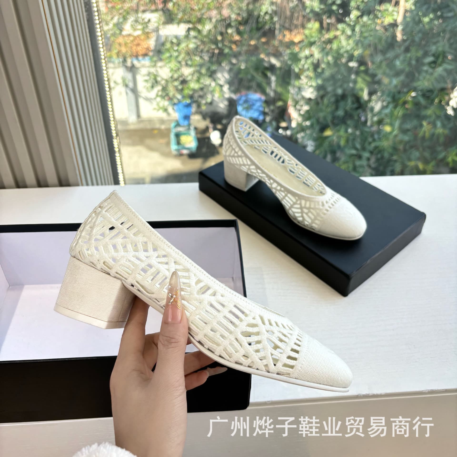 Chanel-inspired 2026 Spring/Summer New Style Hollow-out Woven Mid-Heel Women's Shoes, Breathable Slip-on, Low-cut, Comfortable Single Shoes