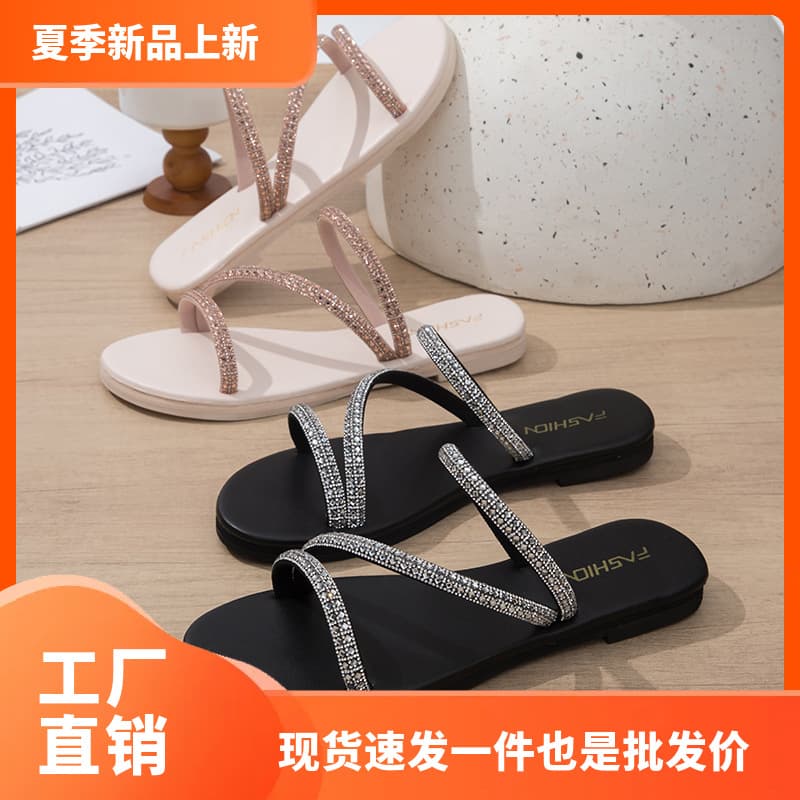 New Rhinestone Flat Sandals for Women Summer Fashion Beach Slippers