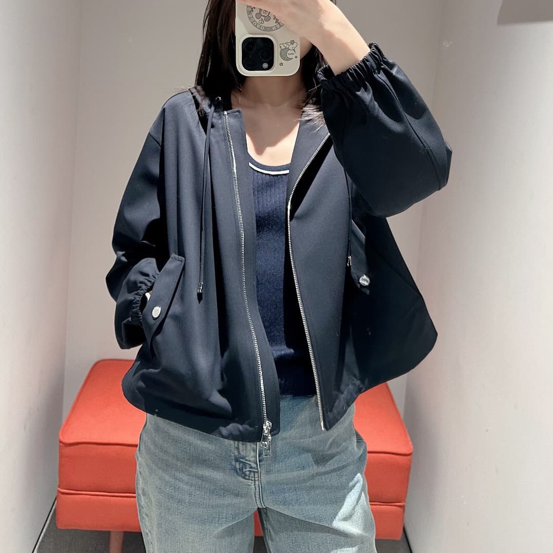 In stock. Hubei-style casual hooded zip-up jacket, women's navy blue, thin, loose, and structured style, perfect for spring and summer.