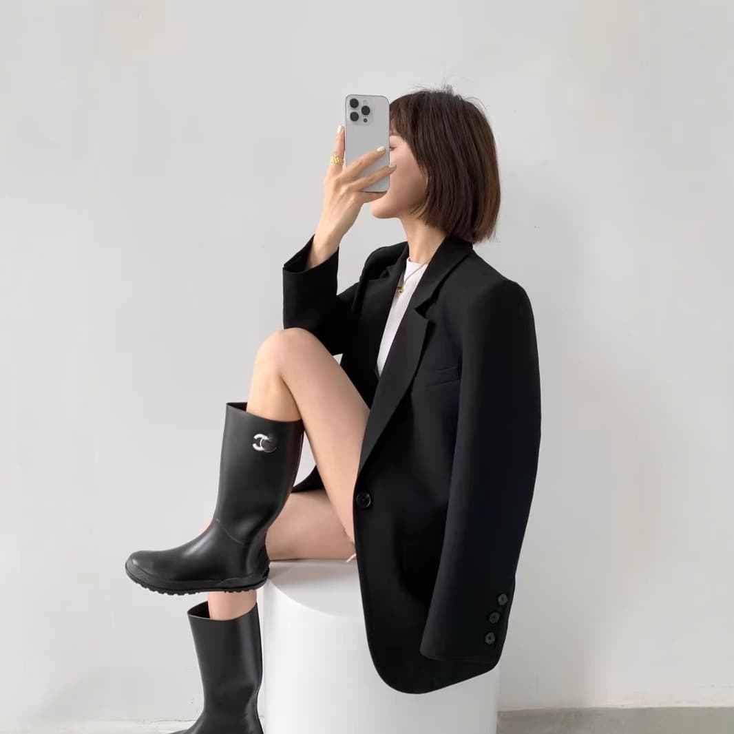 Women's Grey Blazer, Spring/Autumn 2025 New Style, Petite Style, High-End Design, Unique Casual Short Blazer