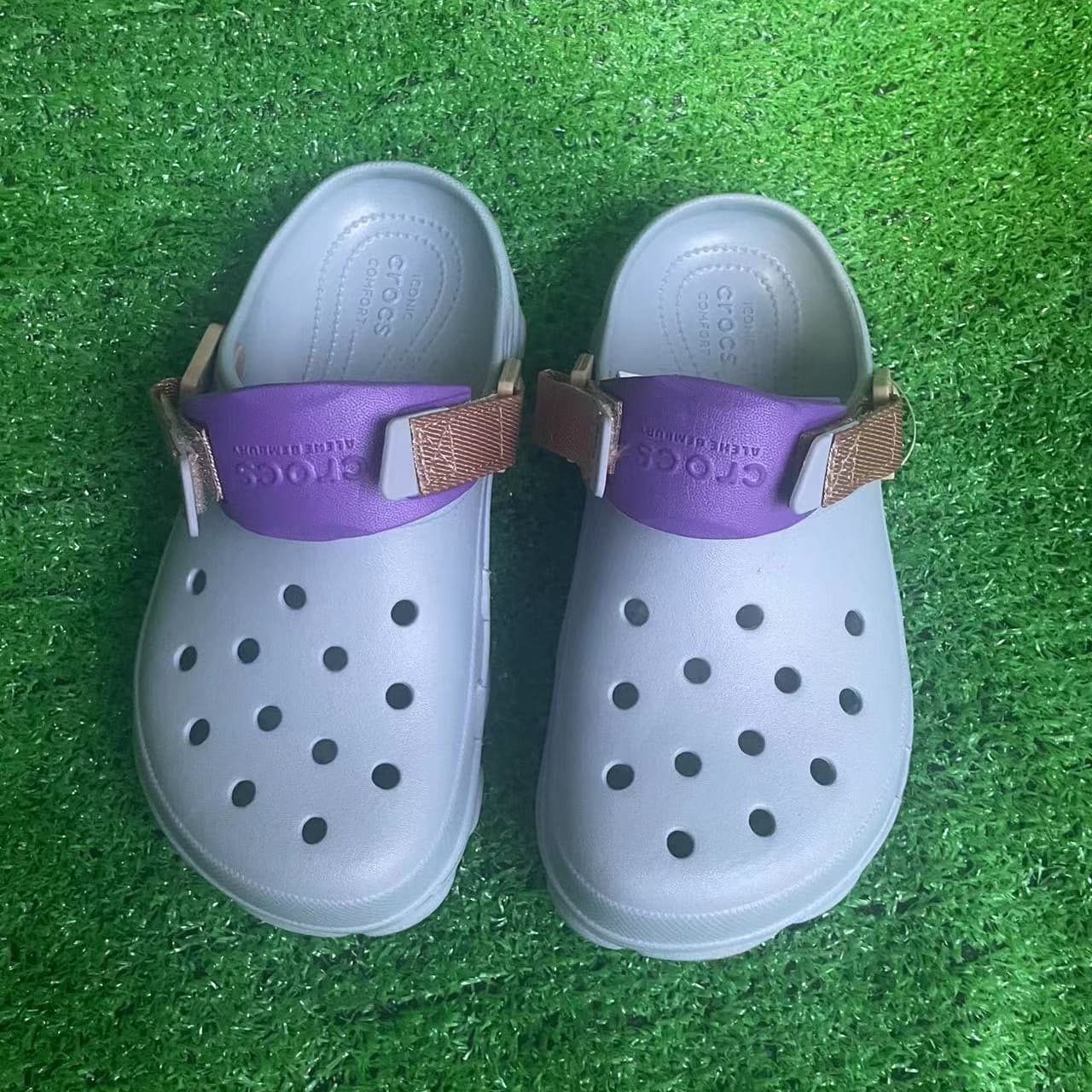 Crocs Classic Clog Men's Outdoor Beach Sandals Closed-Toe Slip-Ons | 206340