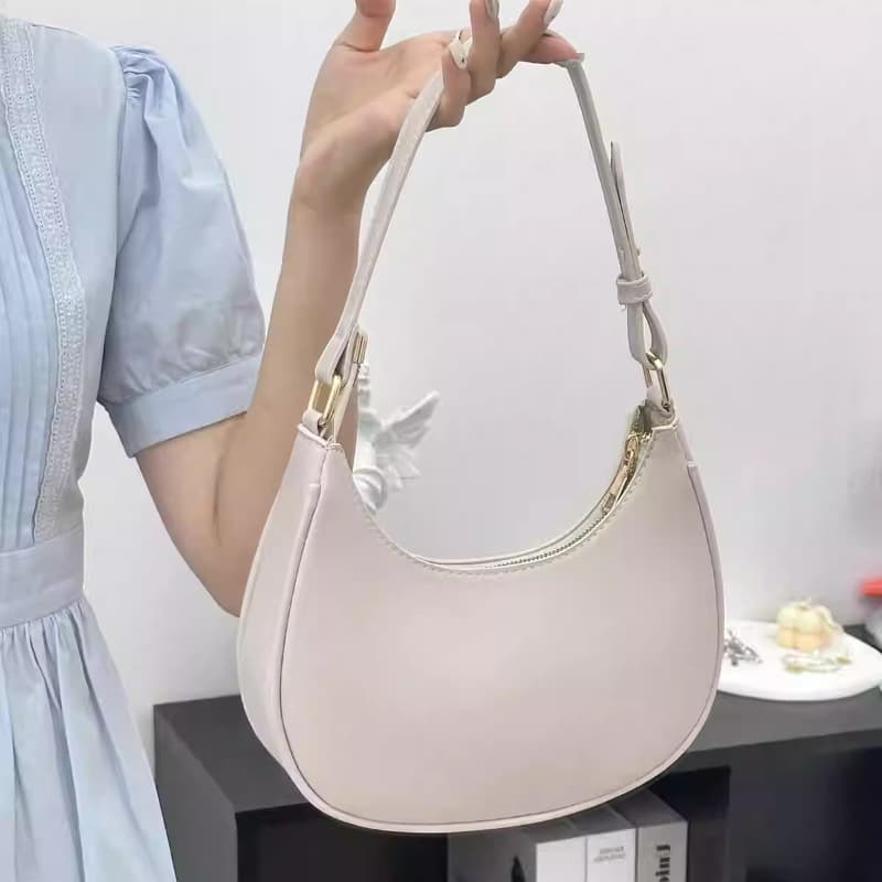 Cross-border popular niche design crescent bag, autumn and winter, simple and versatile, handbag, underarm, high-end shoulder bag for women.