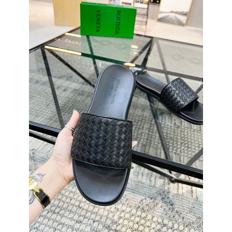 European Men's Genuine Leather Woven Flip Flops Casual Beach Sandals Flat Outdoor Summer Slippers