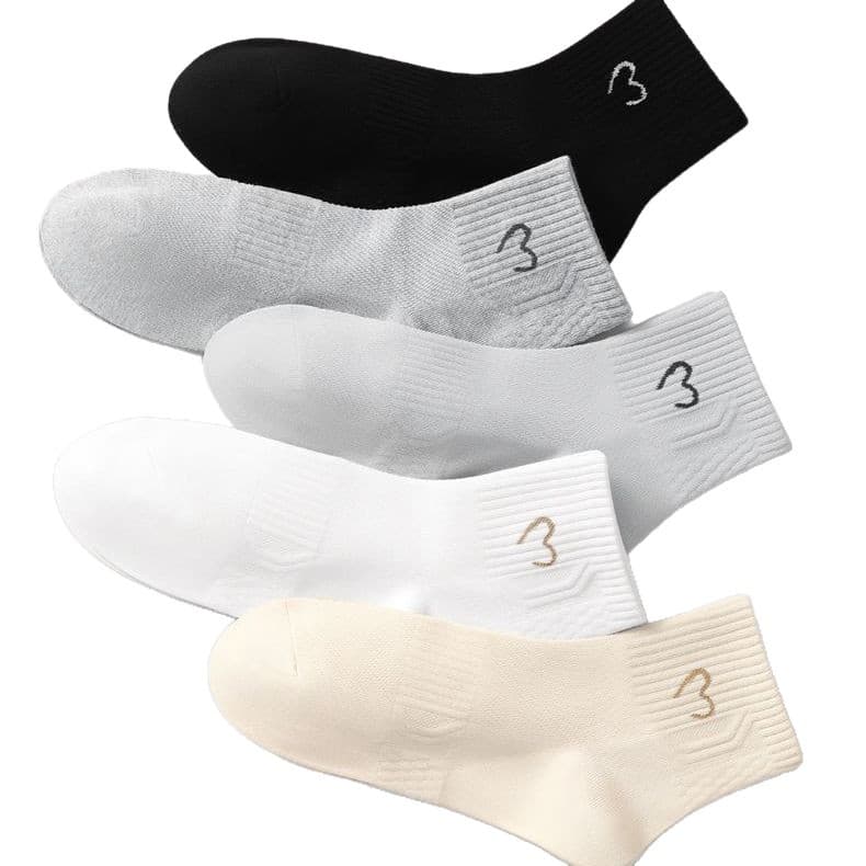 2025 Spring/Summer New Mid-Calf Socks, Casual Sports Socks, Solid Color with Embroidered Heart Pattern, Cross-Border Supply