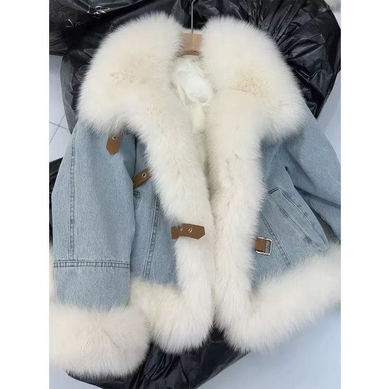 Korean-style light blue denim jacket for women, fashionable, fleece-lined, thick, down-filled, warm, faux fur coat.
