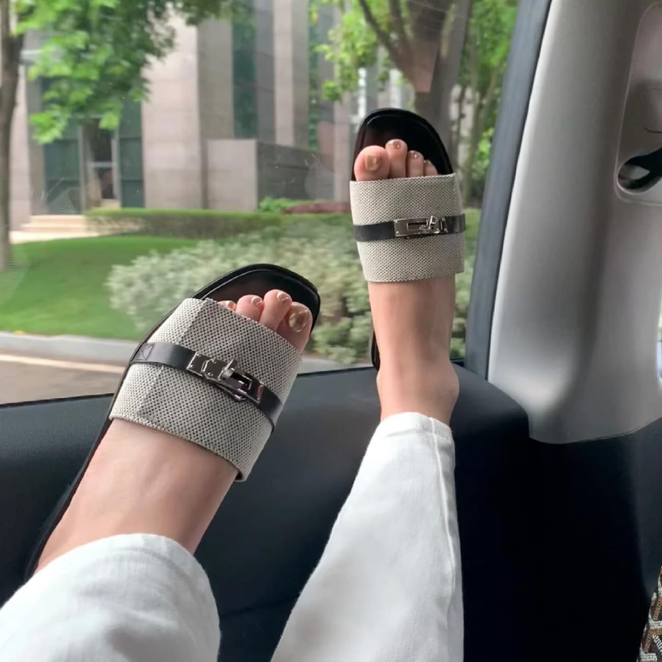 Square Toe Metal Buckle One-Strap Slide Sandals for Women 2026 Spring/Summer Color-Block Flat Beach Vacation Slippers Outdoor Wear