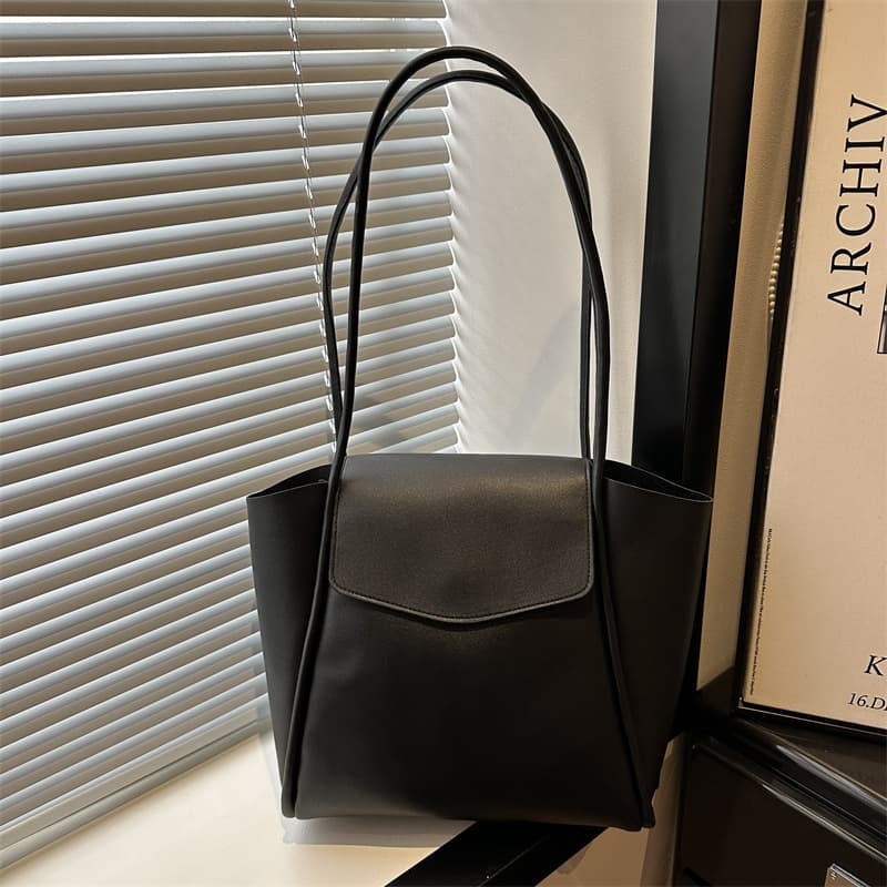 Vintage Large Capacity Tote Bag Women 2026 New Fashion Korean Shoulder Bag Lightweight Commute Versatile Handbag