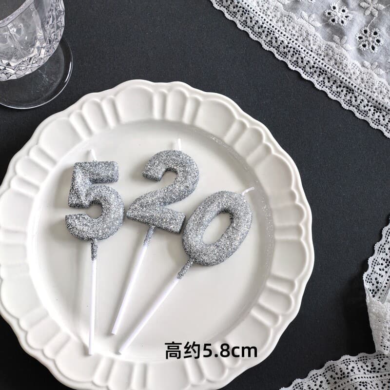 Korean-style Instagram Valentine's Day cake decoration 520 polka dot candle plugin couple kt cat confession baking decoration topper