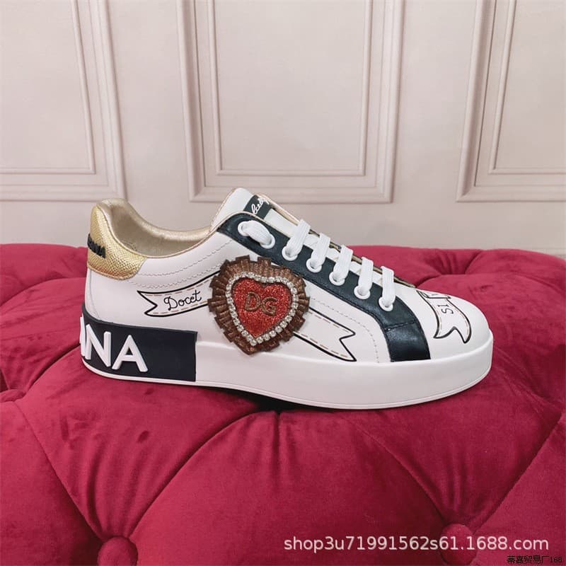DG White Sneakers with Heart Graffiti for Men and Women Casual Lace-up Board Shoes