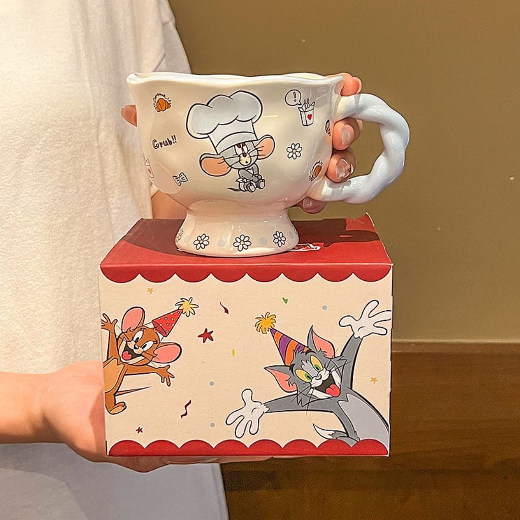 Authentic Tom and Jerry ceramic mug, a high-quality and practical gift box for girls to give to their best friends as a birthday present.