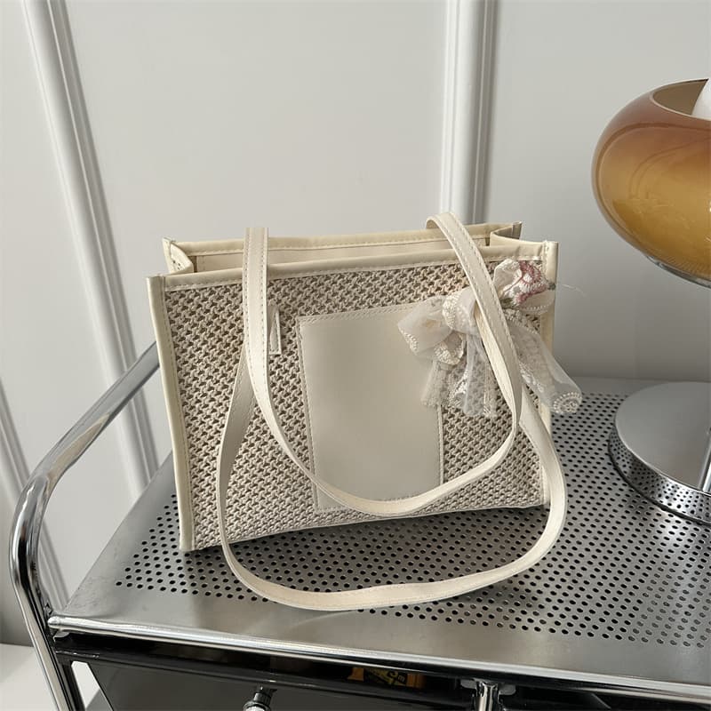 2024 New Internet Celebrant Fashionable Woven Spring Bag Single Shoulder Large Capacity Casual Contrast Color Straw Tote Bag for Women