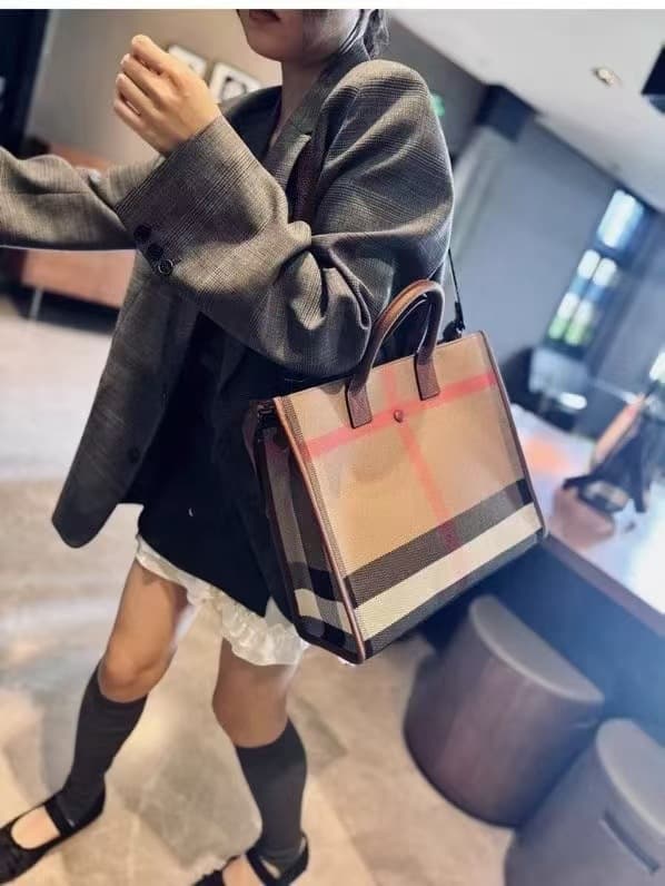 European Vintage 2025 New Plaid Two-Piece Bag Set Large Capacity Shoulder Handheld Tote Bag for Women