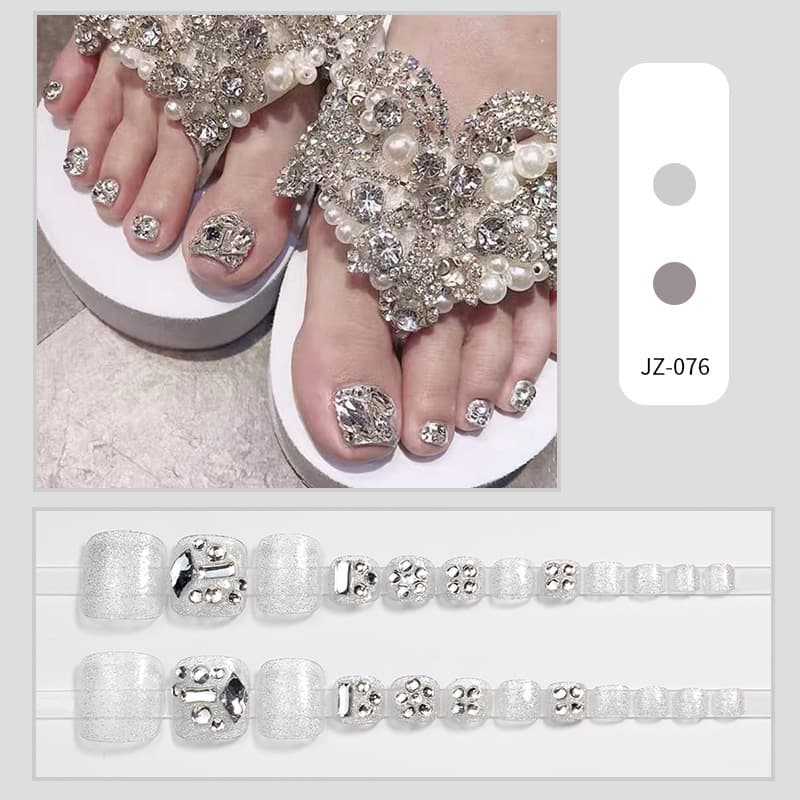 1. Summer wearable nail art nail tips wholesale, detachable waterproof toenail stickers, finished product.