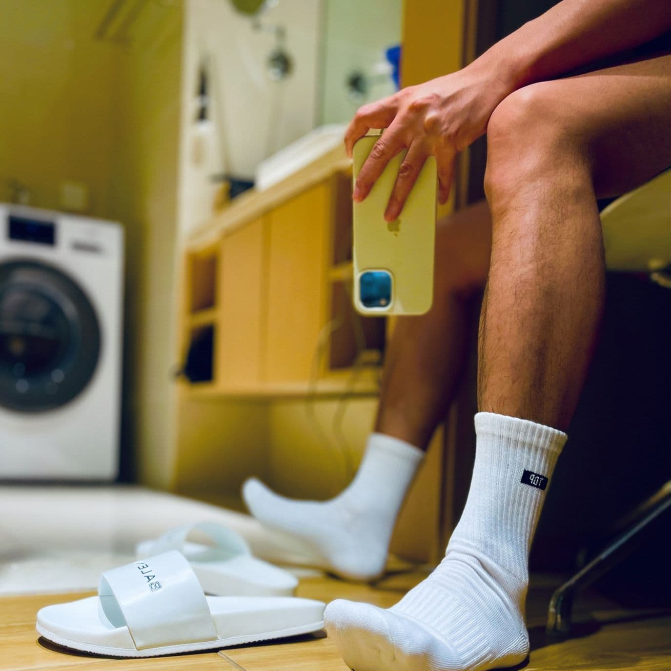 D.M Men's Socks with TOP Letter Embroidery, Terry Cloth, Sweat-Absorbing Sports Socks, Fashionable Pure White Basketball Socks, Mid-Length