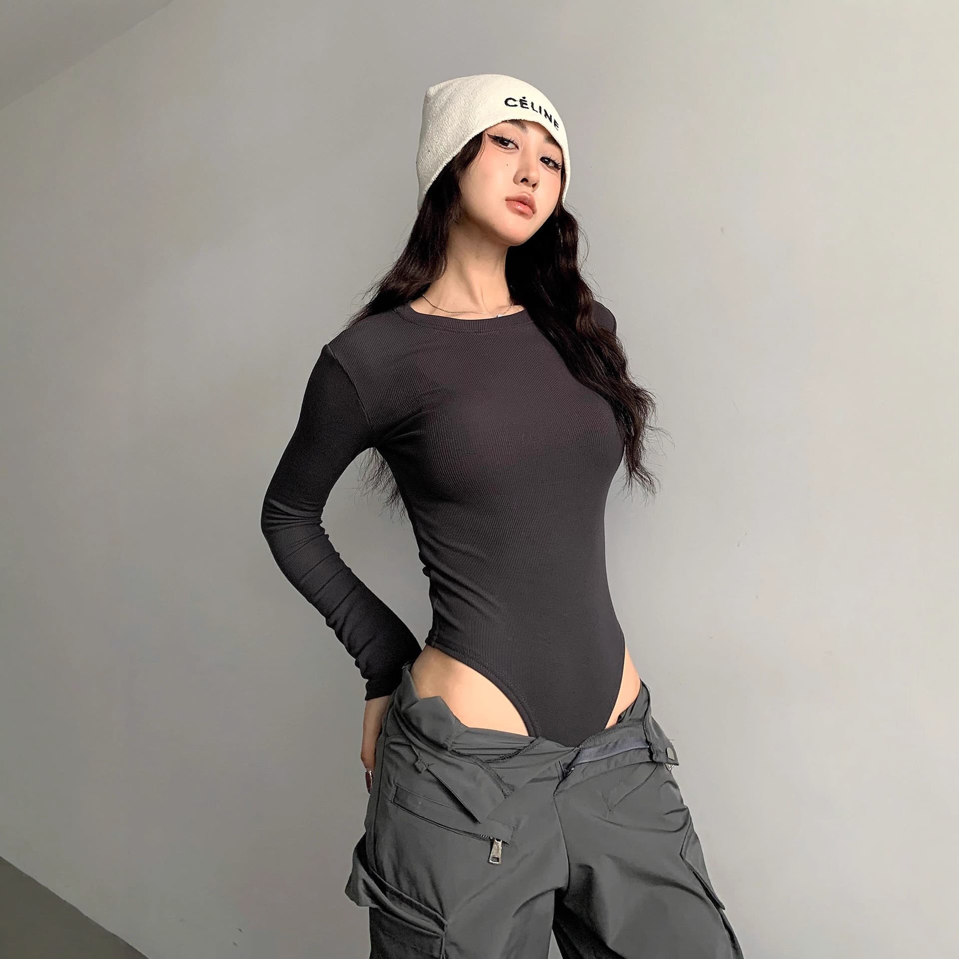 Long-Sleeve Base Shirt Women's Bodysuit Pure Desire European and American Style Inner Wear 2025 Summer Low-Neck Niche Hot Girl Sexy New Style