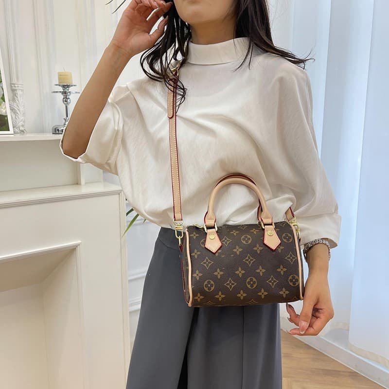 Light Luxury Monogram Pillow Bag Printed Handbag for Women 2026 New Autumn Boston Versatile Shoulder Crossbody Bag