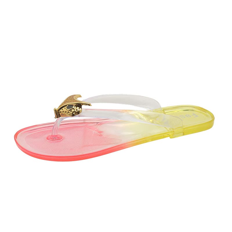 Crystal flip-flops, women's flat outdoor slippers, layered jelly beach flip-flops, casual slippers, cross-border e-commerce.