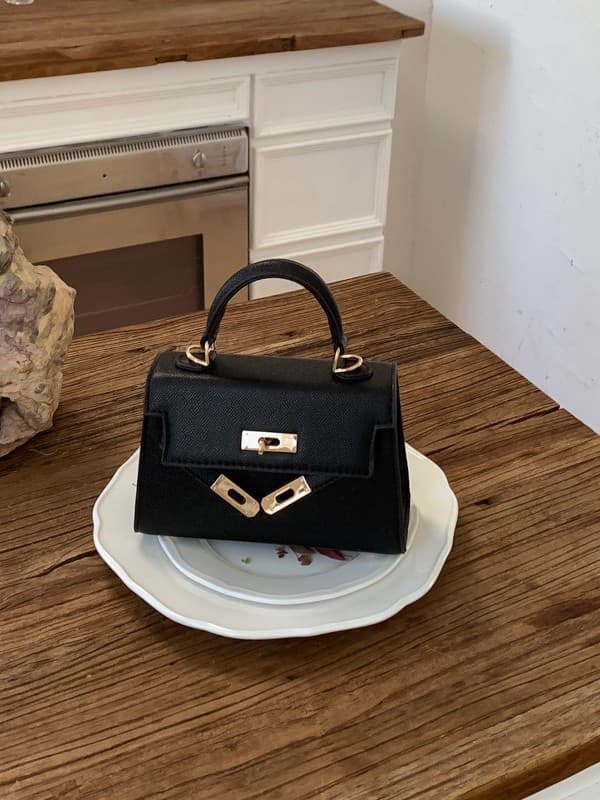 2025 New Women Kelly Bag Fashion Large Capacity Handbag Shoulder Crossbody Light Luxury