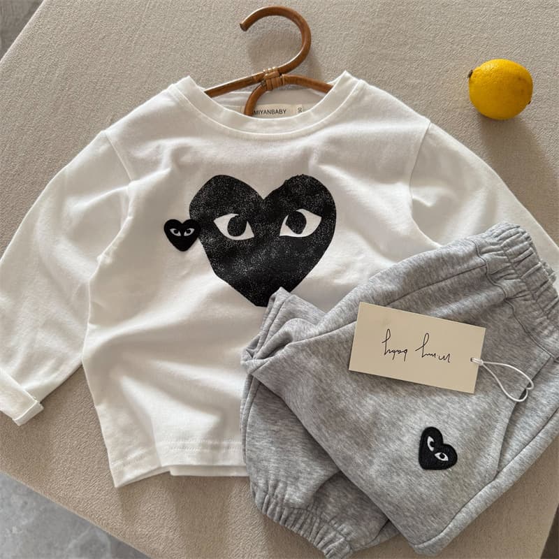 In Stock Children Long Sleeve T 2025 Autumn New Unisex Kids Heart Striped Undershirt Baby Japanese T-Shirt