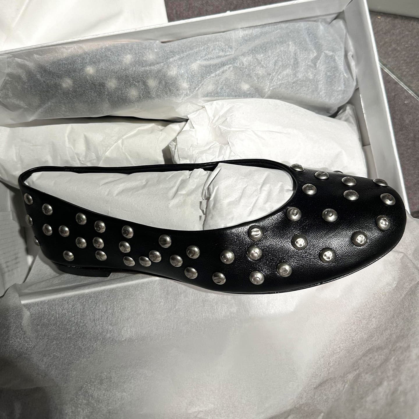Sheepskin version ~ Niche studded round toe slip-on ballet flats for women, genuine leather, versatile, low-cut, slip-on flat shoes