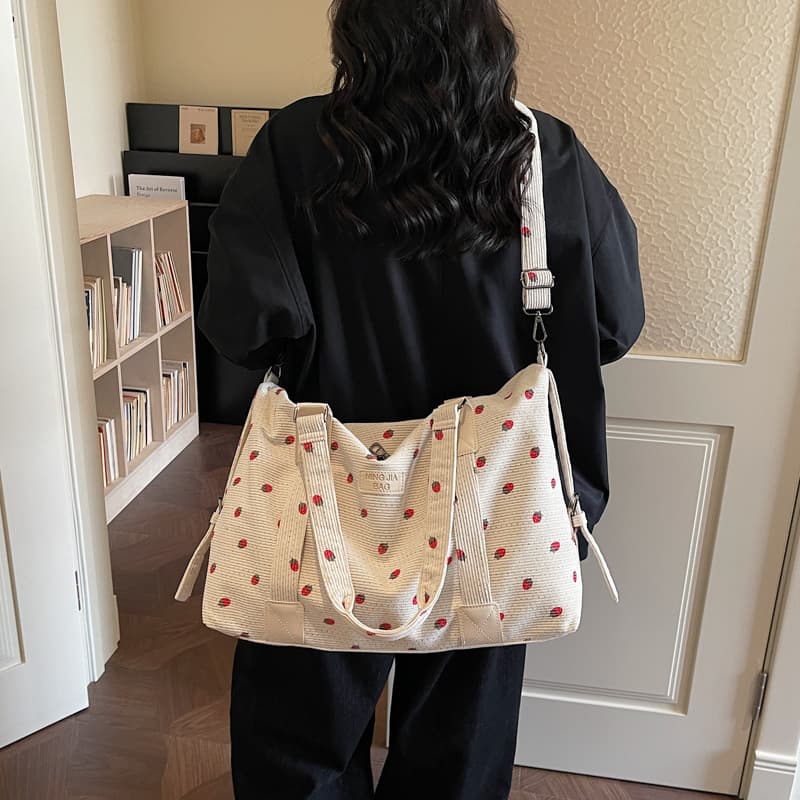 Cute printed dance bag, ballet practice bag, special handbag for short trips, maternity bag for hospital admission and childbirth.