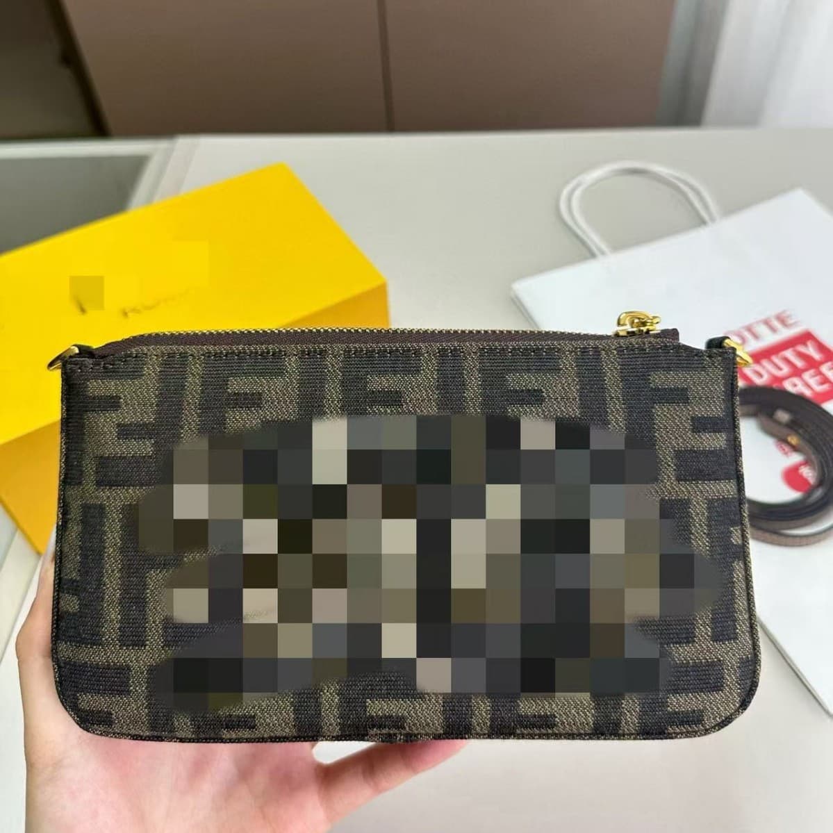 F brand classic embossed monogram canvas baguette bag, women's shoulder/crossbody retro style classic bag.